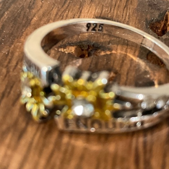 Woman's Size 7 925 Sterling Silver Sunflower Ring With Stylish Rhinestones - Picture 9 of 9